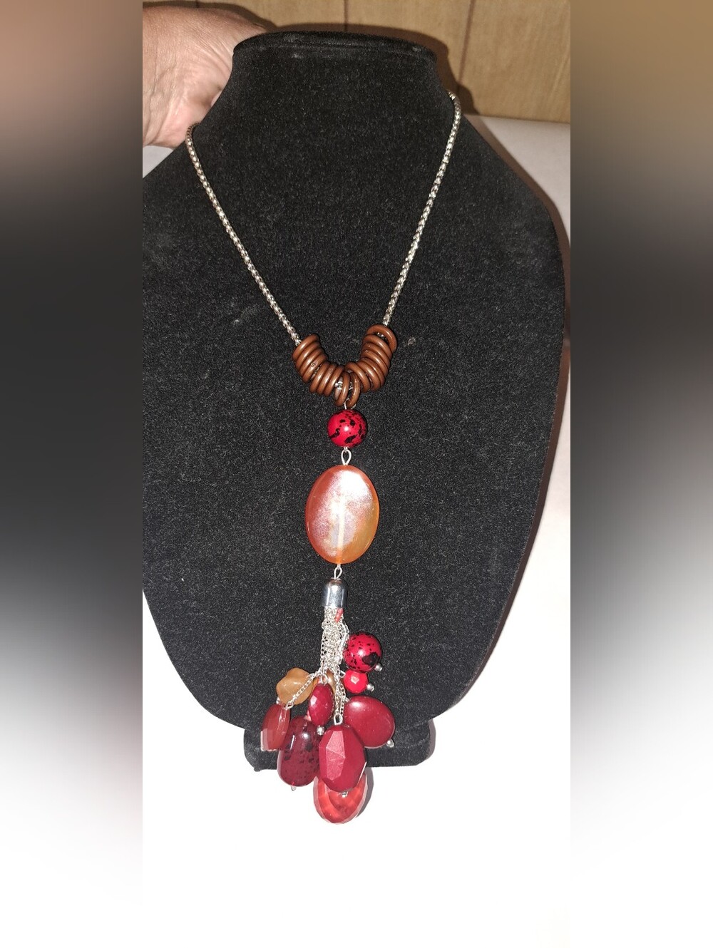 NWT Adjustable Erica Lyons Amber Red Brown Earthy Beaded Necklace Fall NEW